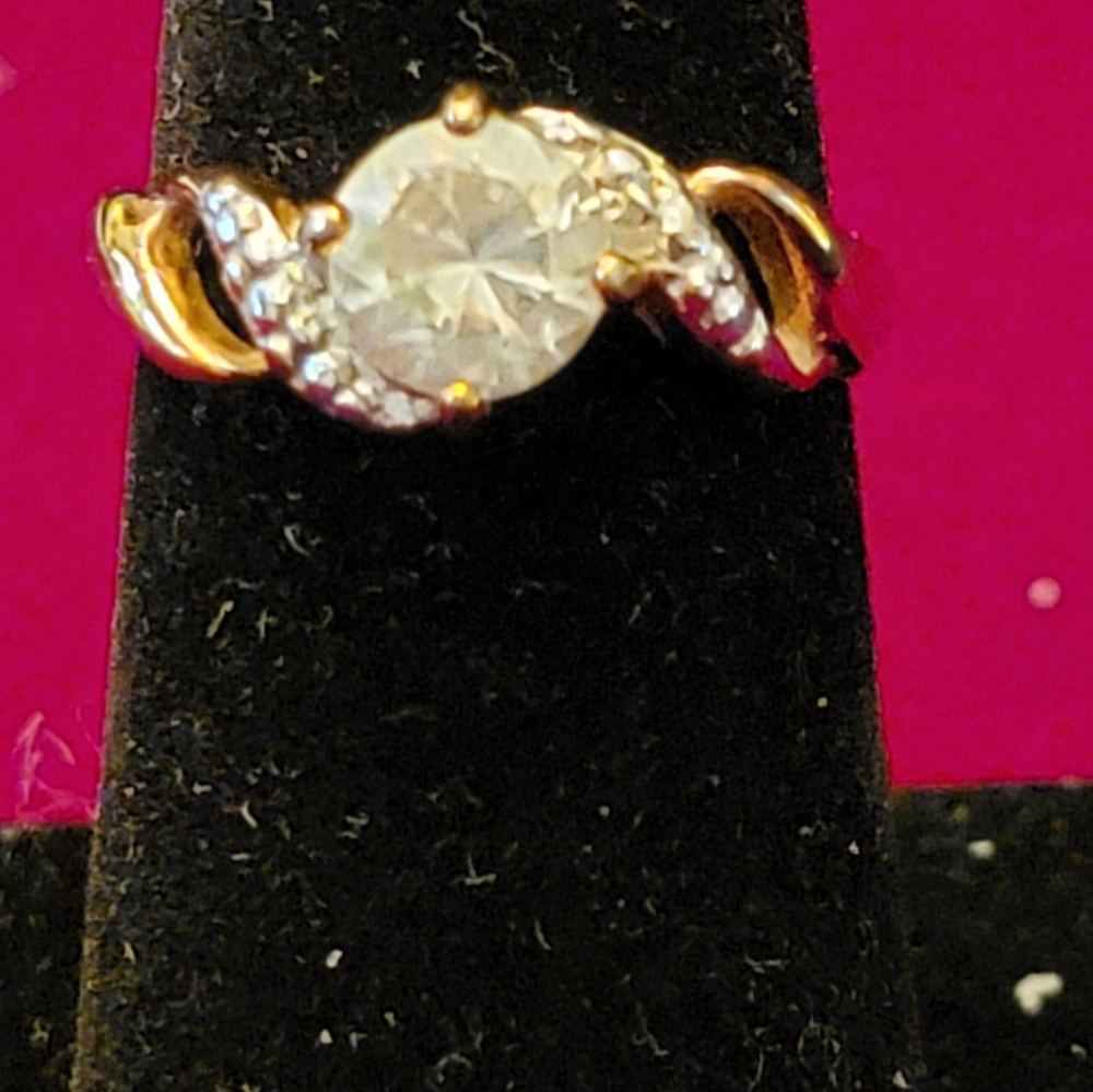 VTG EUC CZ Cocktail Ring 7